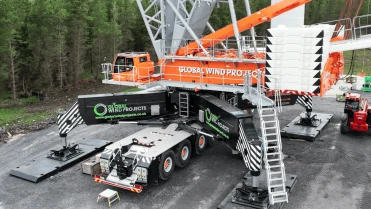 Global Crane Services and Global Wind Projects Makes a Multi Million Pound Investment in the Purchase of a State Of The Art Liebherr LG 1750 Crane