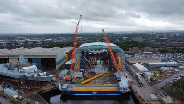 4 Crane Beams Being Offloaded 1